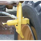 Alat Pembuka Ban Truk Hydraulic Truck Bead Breaker 3